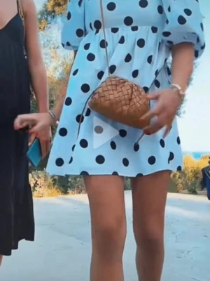 Prickig klänning!! - Så himla fin klänning ifrån stradivarius! Den passar verkligen till allt!❤️❤️