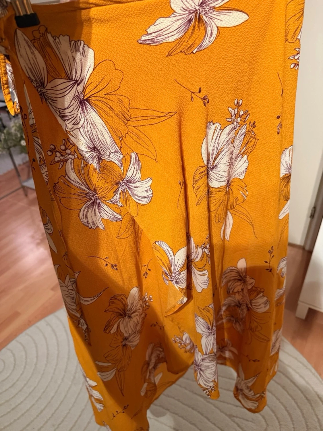 Blommig omlottkjol i orange - 4