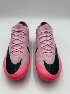 Nike Mercurial Vapor 15 Elite FG - Pink  - Använda enstaka gång extremt bra skick 