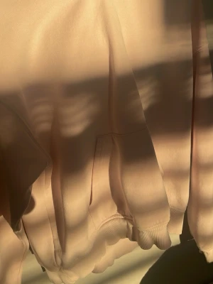 Rosa hoodie med ficka - Rosa hoodie från Gina passar till sommarkvällar 💗💗