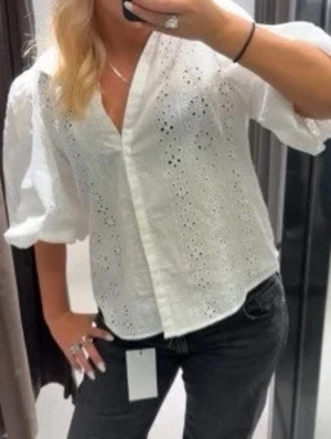 Blus  - Söker!! 