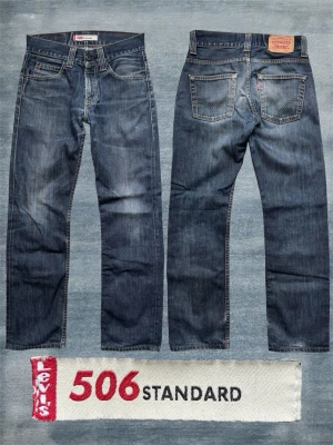 *Straight/Bootcut* Levi’s 506  - Ett par extremt snygga Levi’s jeans med en trevlig wash! Modellen kallas 506 och är rak med en gnutta bootcut! Storlek 29/32, utgå från måtten på sista bilden! Hör av dig vid frågor! 