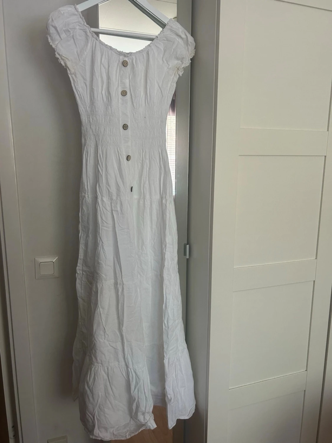 Vit långklänning från CC Fashion