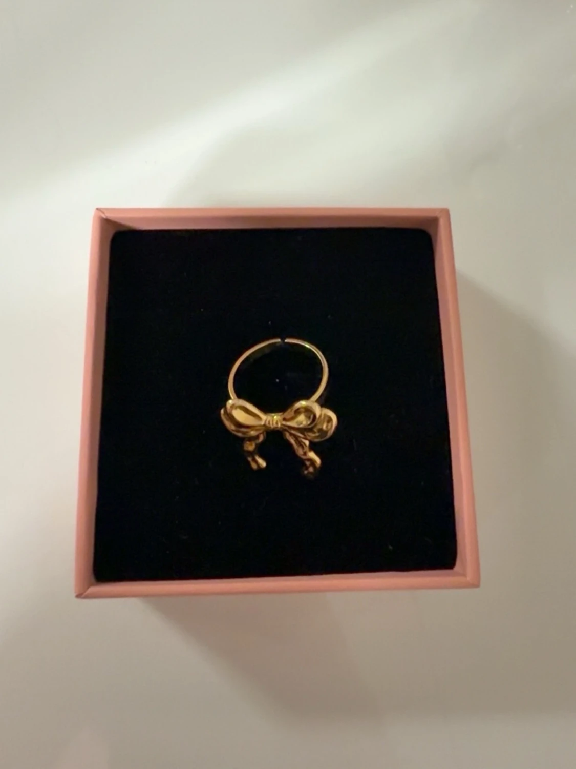 Guldig rosett ring - 2