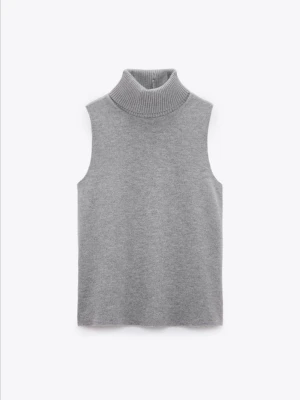 Grå stickad väst med polokrage - Snygg grå stickad väst med hög polokrage och ärmlös design.