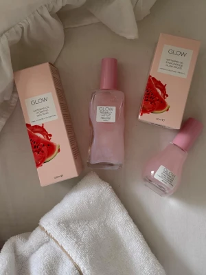 Hudvårdsprodukter  - Säljer båda dessa helt oanvända hudvårdsprodukterna. En toner och en glow drops serum. 