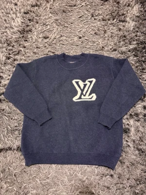 Blue navy swester - Size M as new