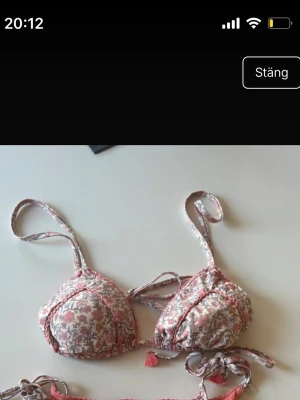 Mönstrad bikini topp, oanvänd - En så söt bikini topp i storlek 70B 💞💞