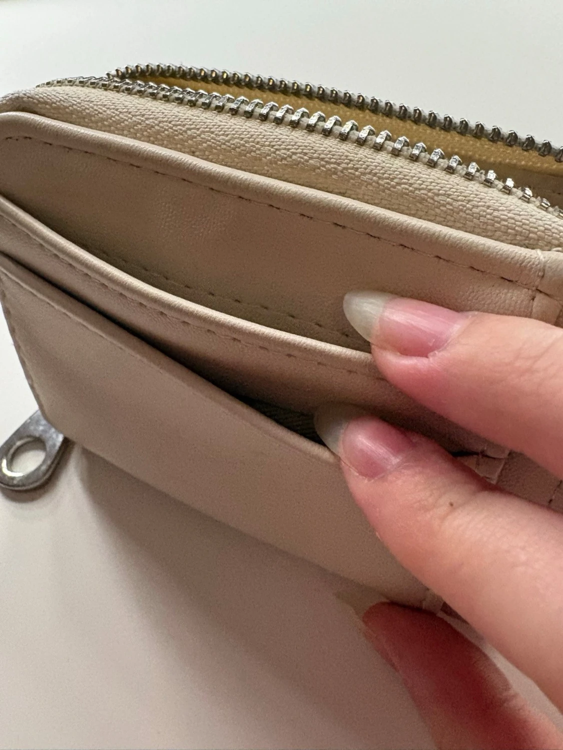 Beige plånbok från Pull&Bear - 2