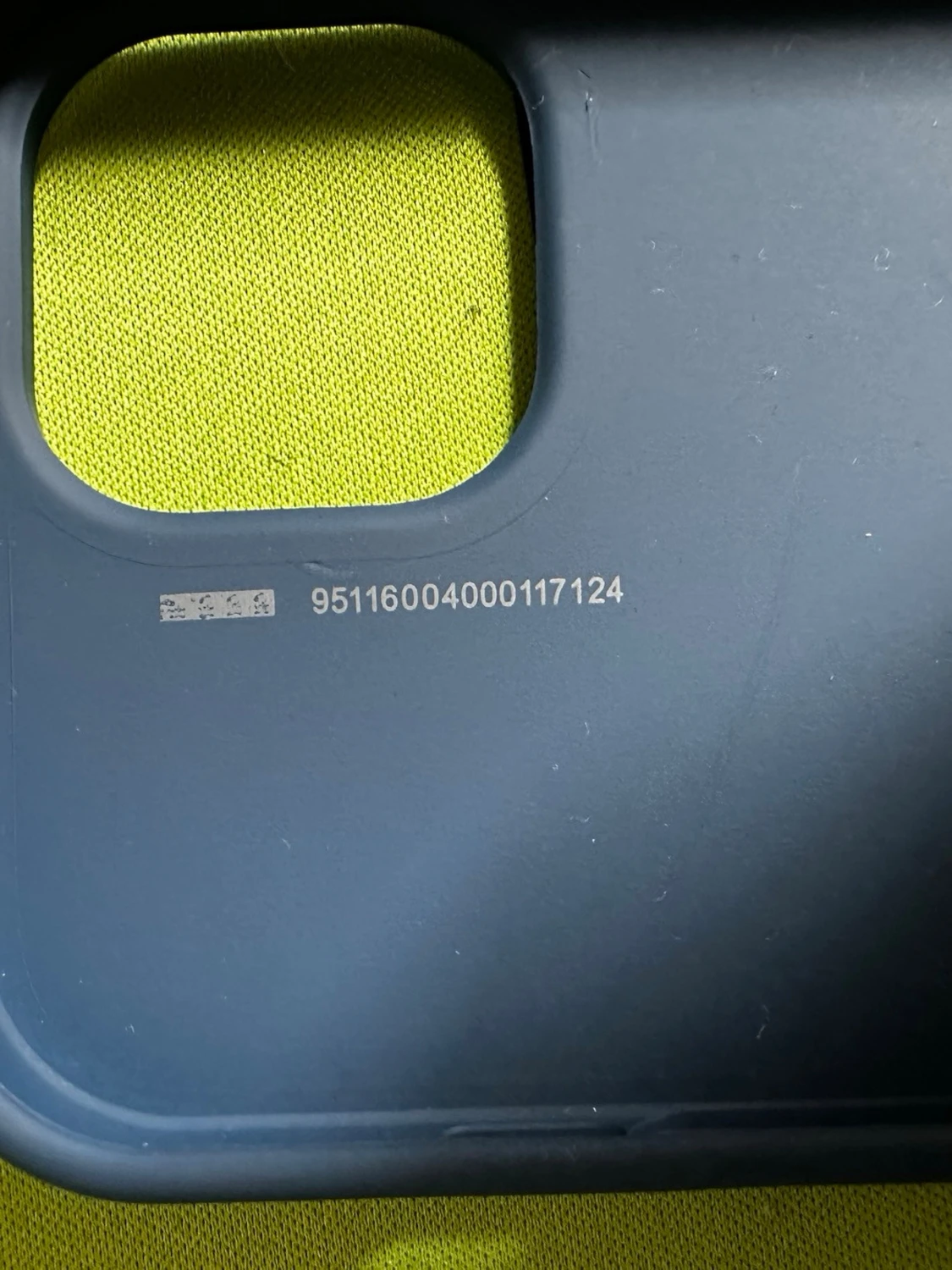 Blått mobilskal från Rimowa - 2