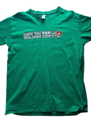 Tshirt från ultra Boys Hammarby - säljer en tröja som blivit för liten på mig, köpt från ultra boys för något år sen! Har inga skador och den har används ungefär 4 gånger! Storlek S