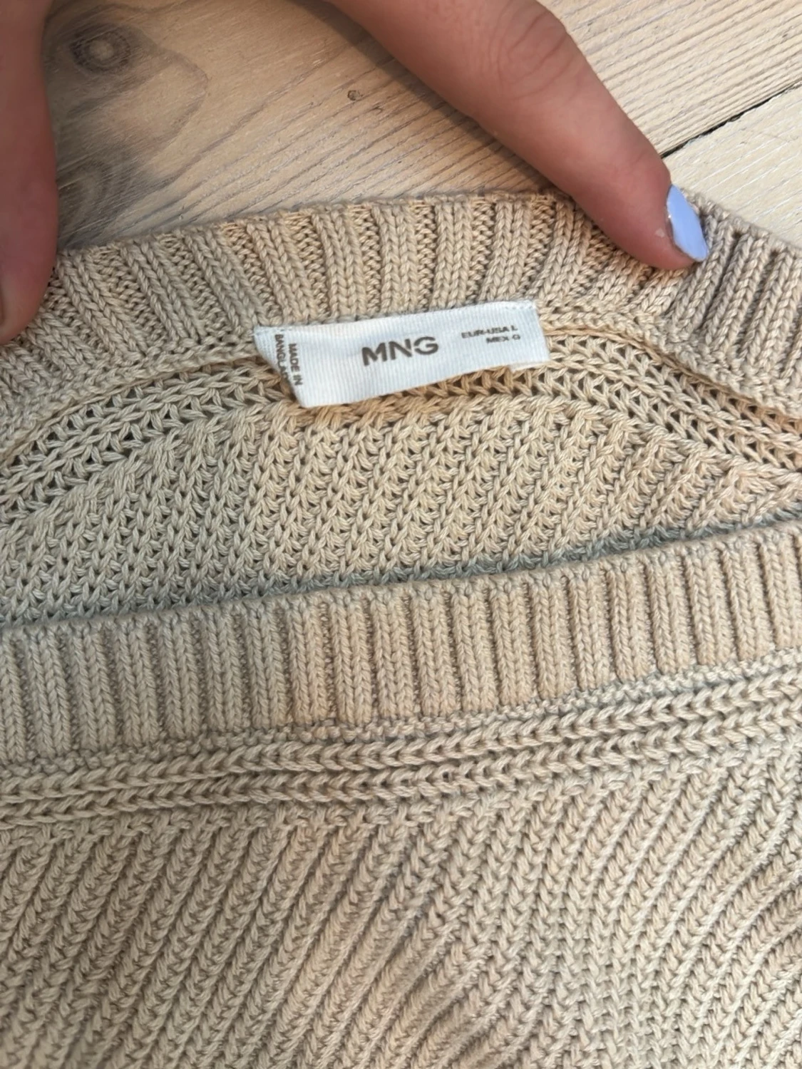 Beige stickad tröja off shoulder from MNG - 1