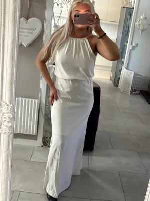 Långklänning  - Jättefin långklänning från H&M 💘🌸