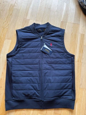 Helt ny RL väst - helt ny och oanvänd säljes då den ej passa mig