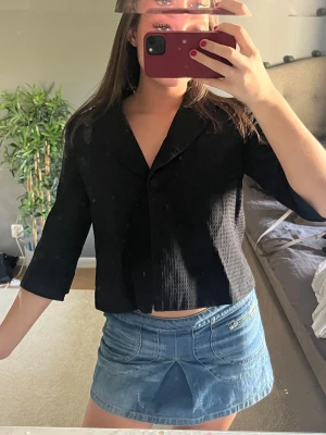 Kort kavaj  - supersöt mini kavaj/topp🩷🩷🩷🩷