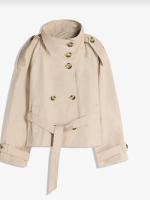 SÖKER!! - SÖKER denna trencoat från bershka i xs