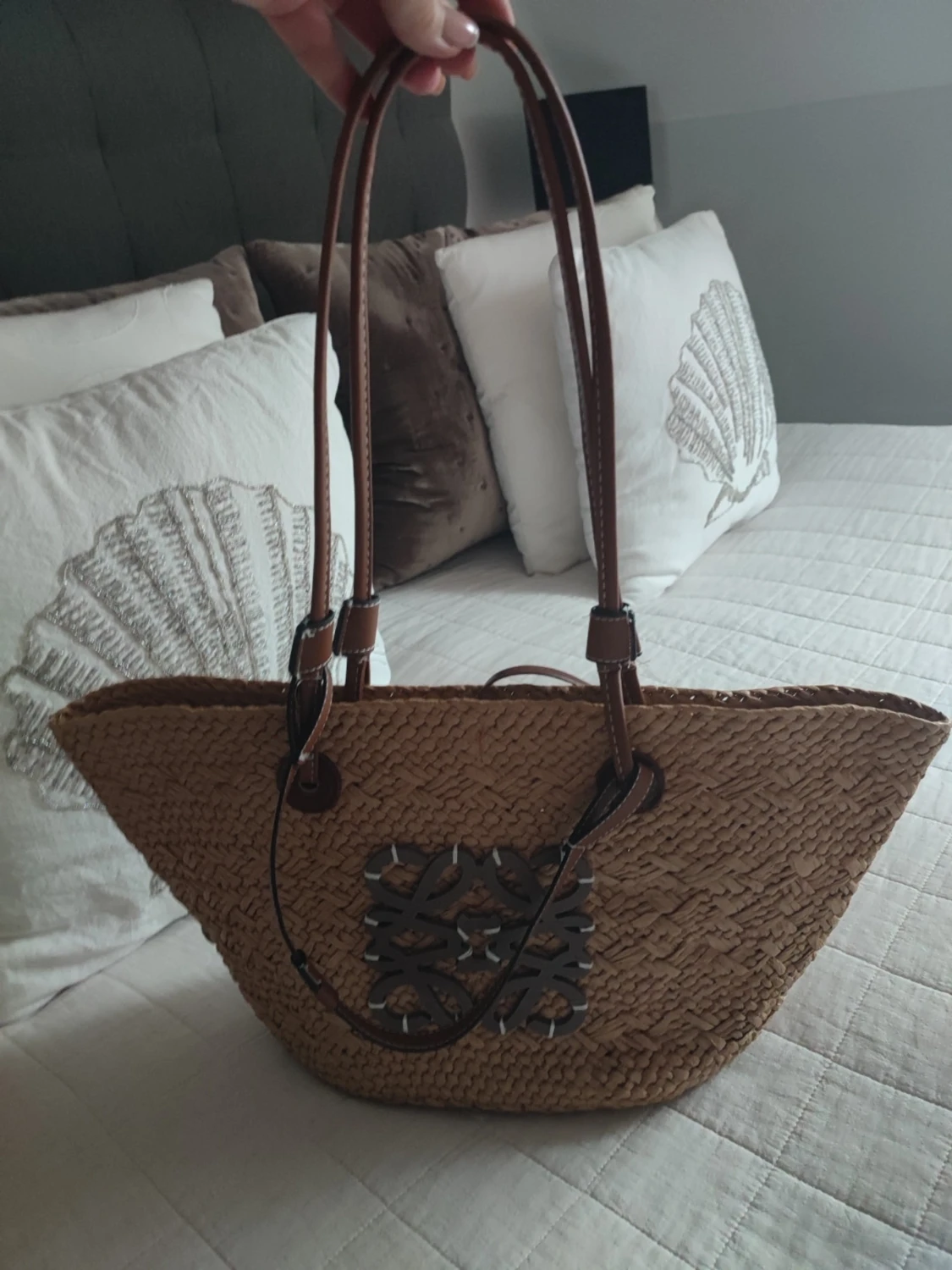 Strandväska från Loewe med läderdetaljer - 2