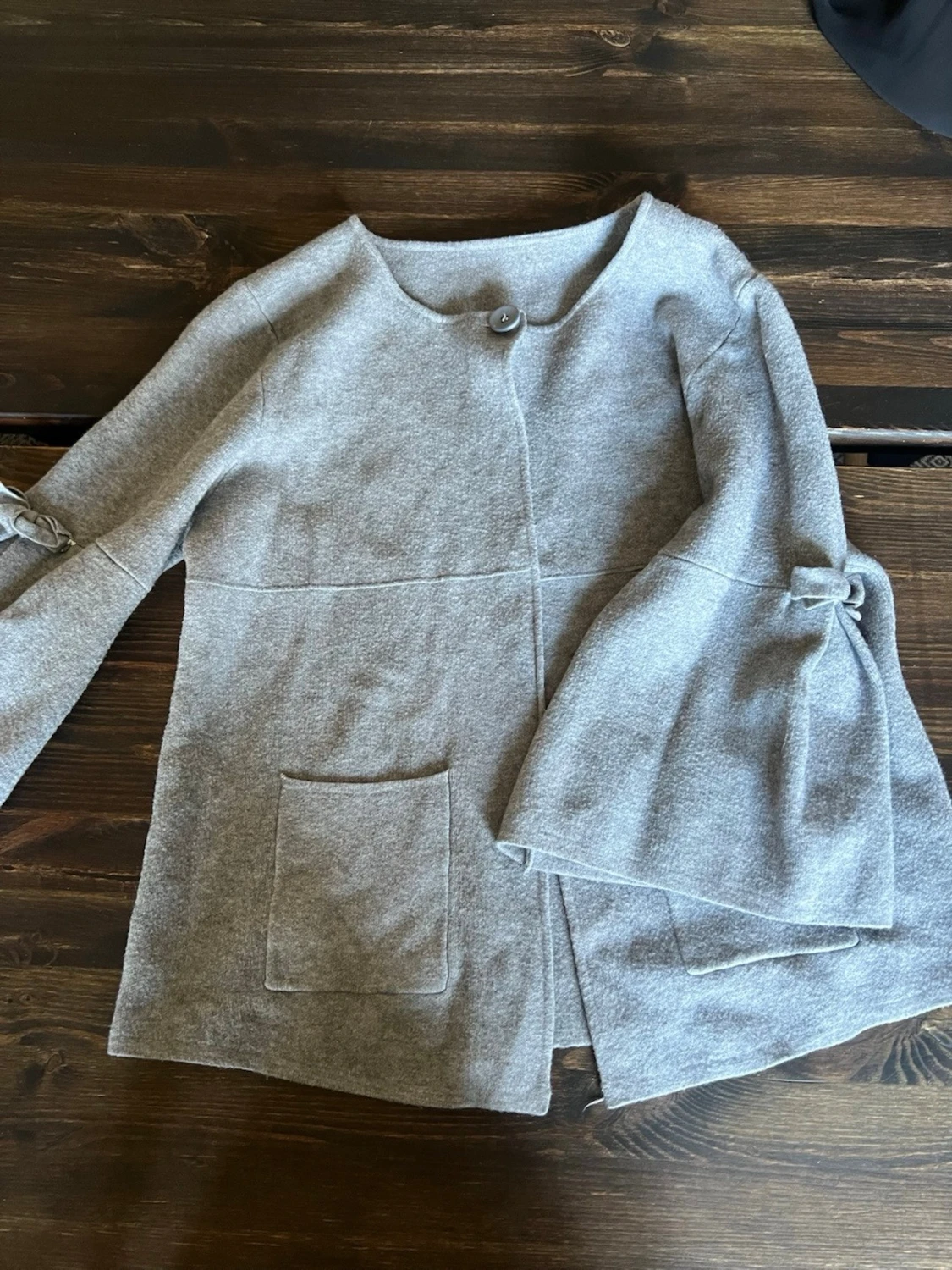 Grå cardigan jacka med knytärm - 1