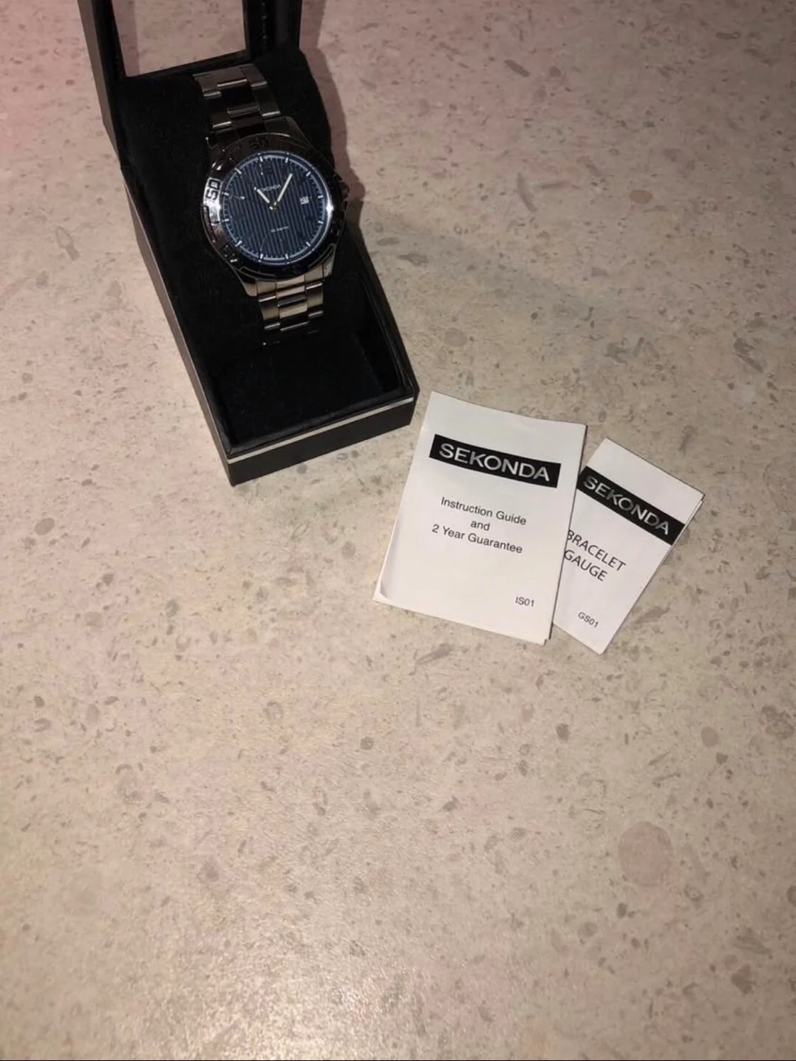 Sekonda silverfärgad klocka
