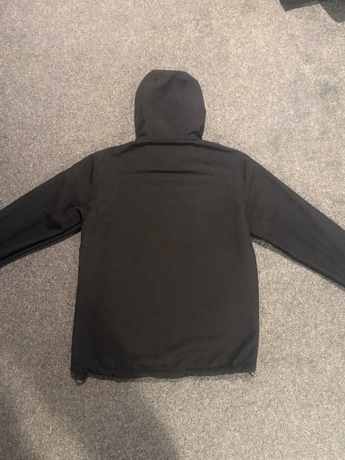 Svart Arc'teryx vindjacka med huva - 1