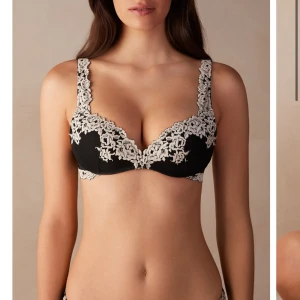 Intimissimi bh  - Säljer min Intimissimi bh, inte använd alls mycket!   Den passar ÄVEN B KUPA! den sitter typ likadant på både b och c kupa  