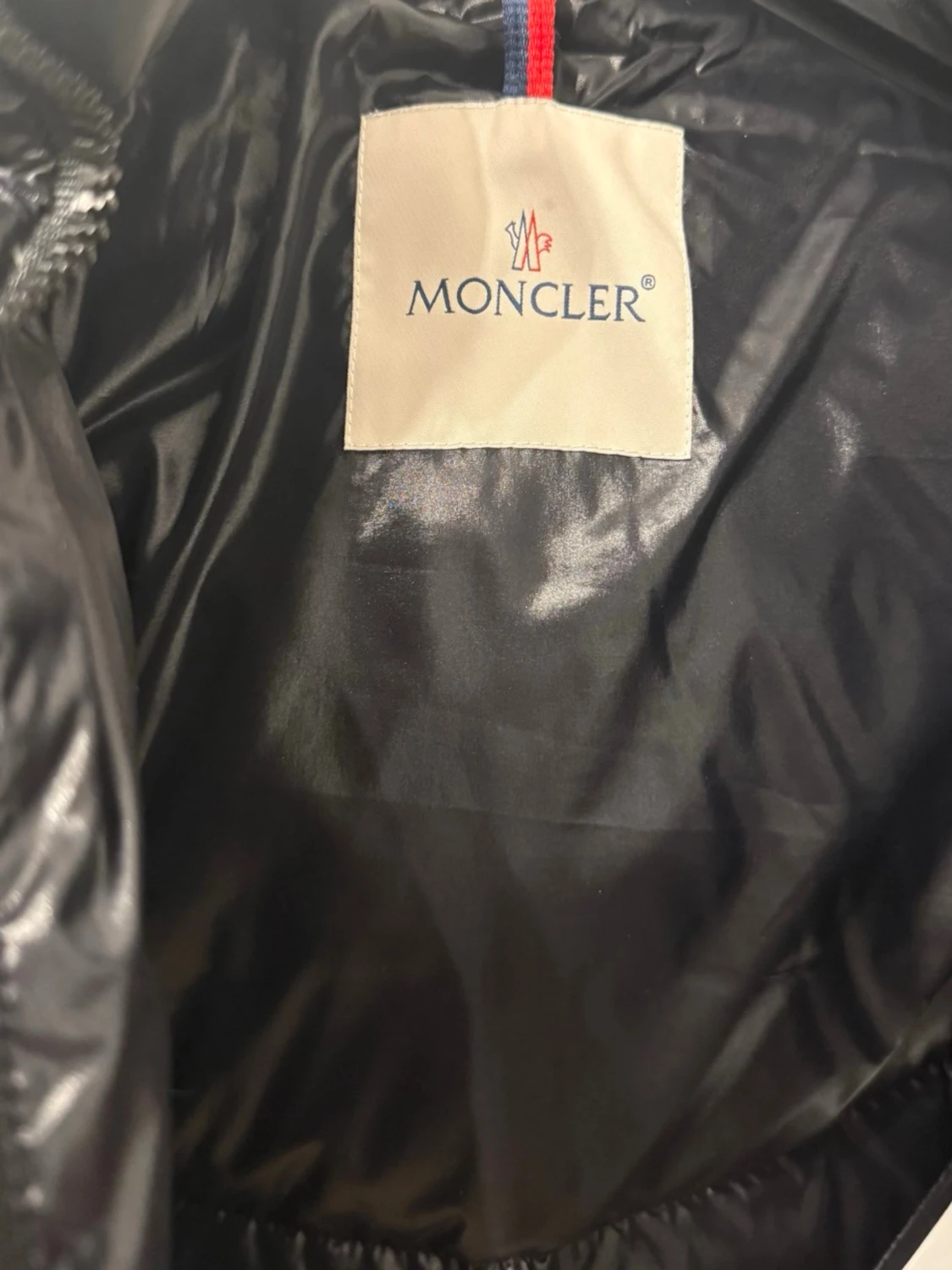 Svart dunjacka från Moncler - 2