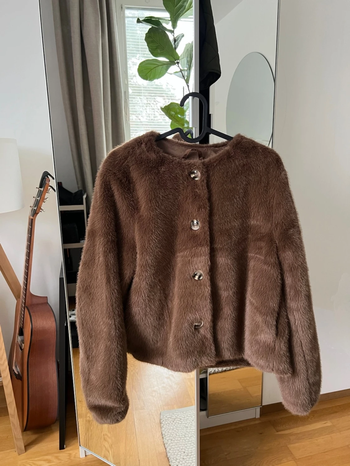 Brun fuskpälsjacka - 2