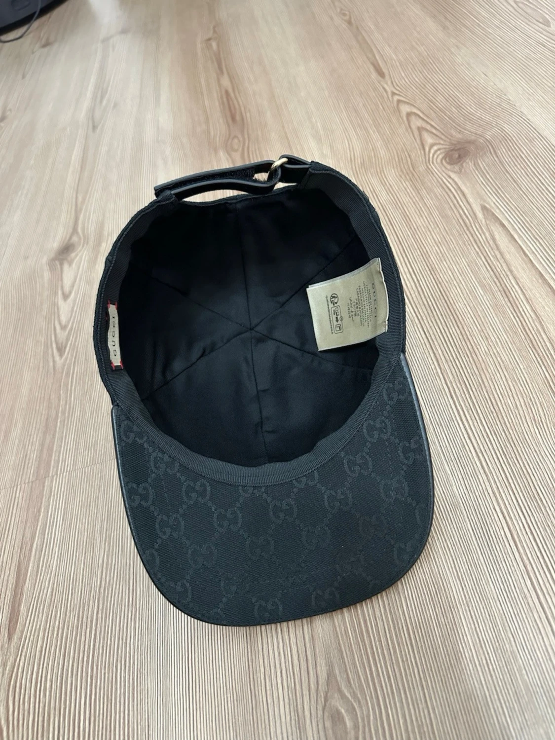 Svart keps med GG-mönster från Gucci - 3