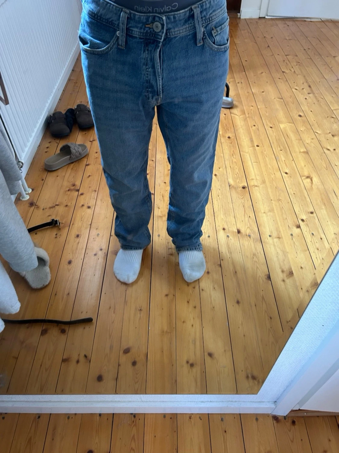 Blå raka jeans med klassisk passform - 2