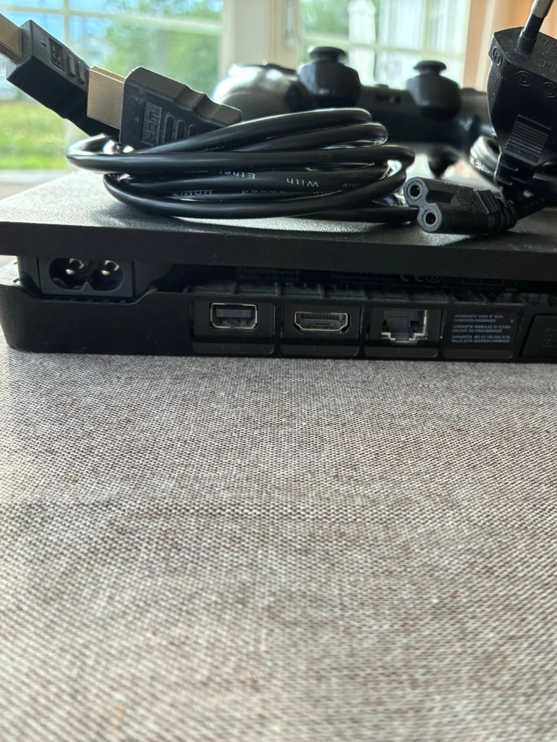 PlayStation 4 Slim med handkontroll - 2