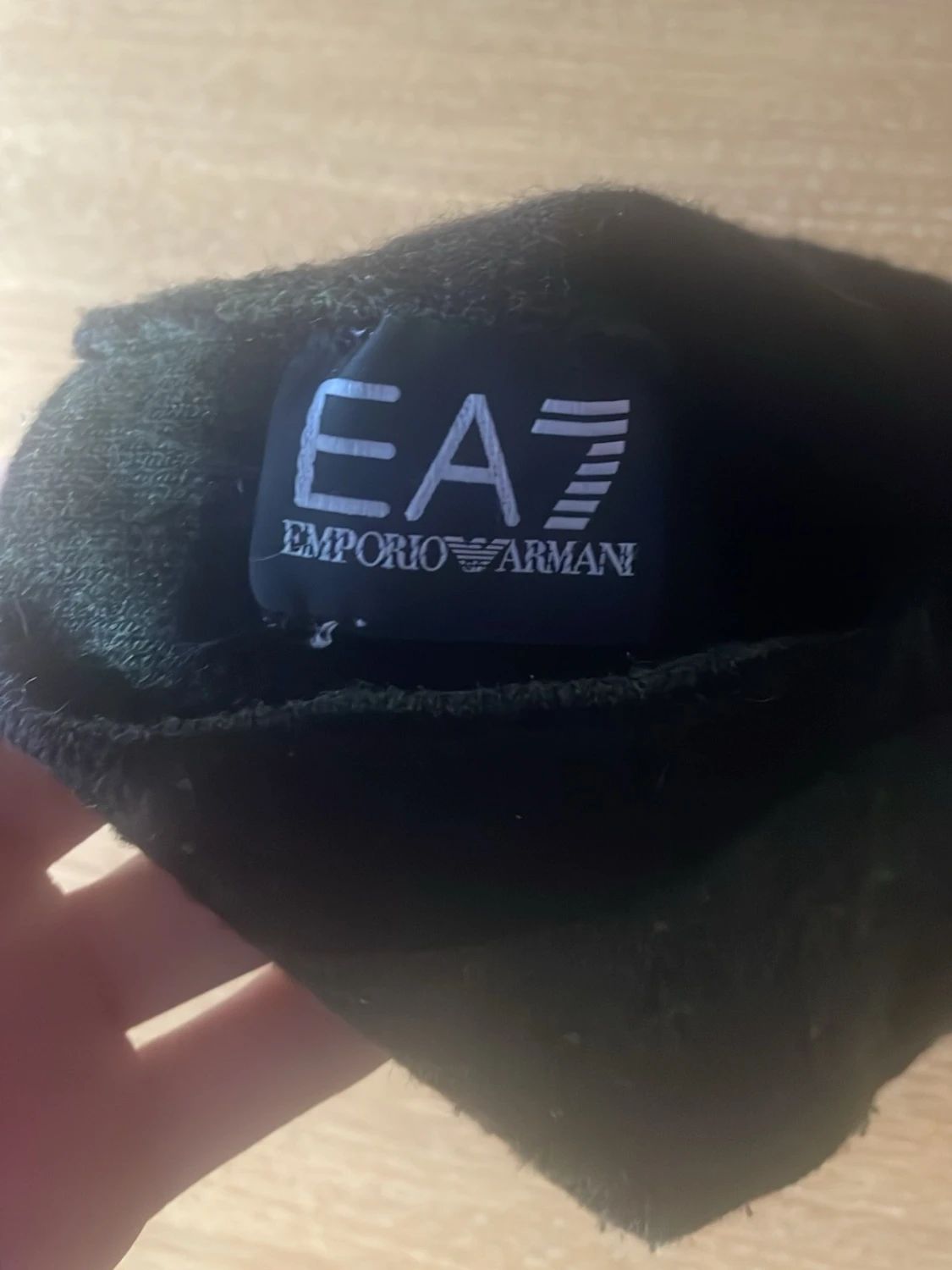 Svart mössa från EA7 Emporio Armani - 1