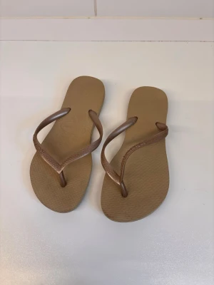 Havaianas i storlek 34 - Havaianas i storlek 34. 