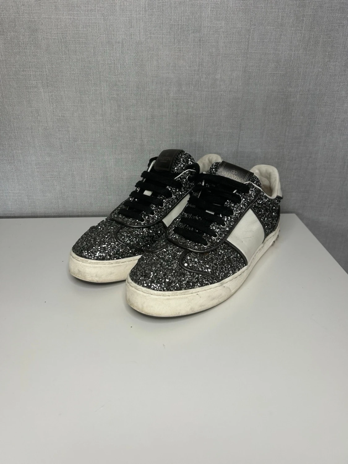 Svart glittriga Valentino Flycrews 