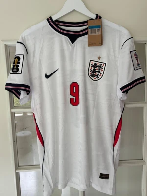 England Tröja 2026 - #9 Harry Kane. Helt ny med prislapp