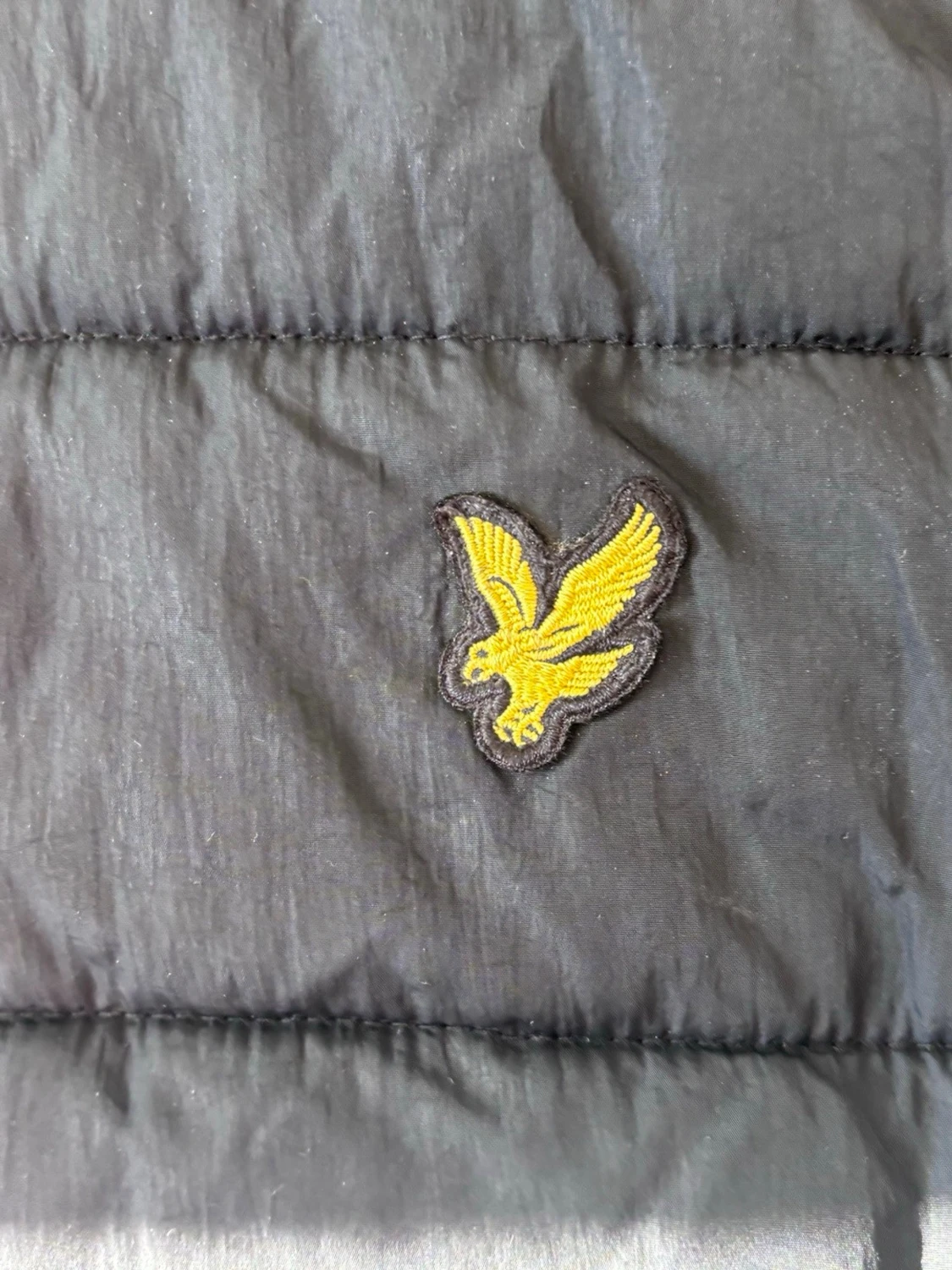 Svart pufferjacka från Lyle & Scott - 1