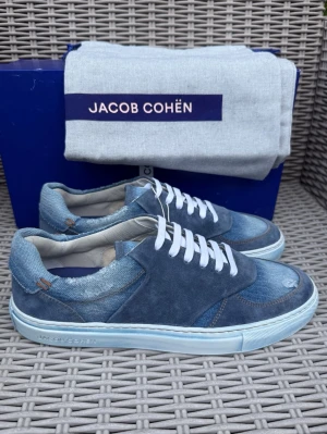 Helt Nya Jacob Cohën Sneakers - Helt Nya Jacob Cohen Skor || Storlek 41 || Nypris ca 4000kr || Mitt pris 2699| Tveka inte på att höra av dig vid frågor eller funderingar 