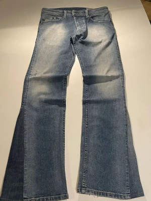 Bootcut diesel jeans customized - W28 men passar w30