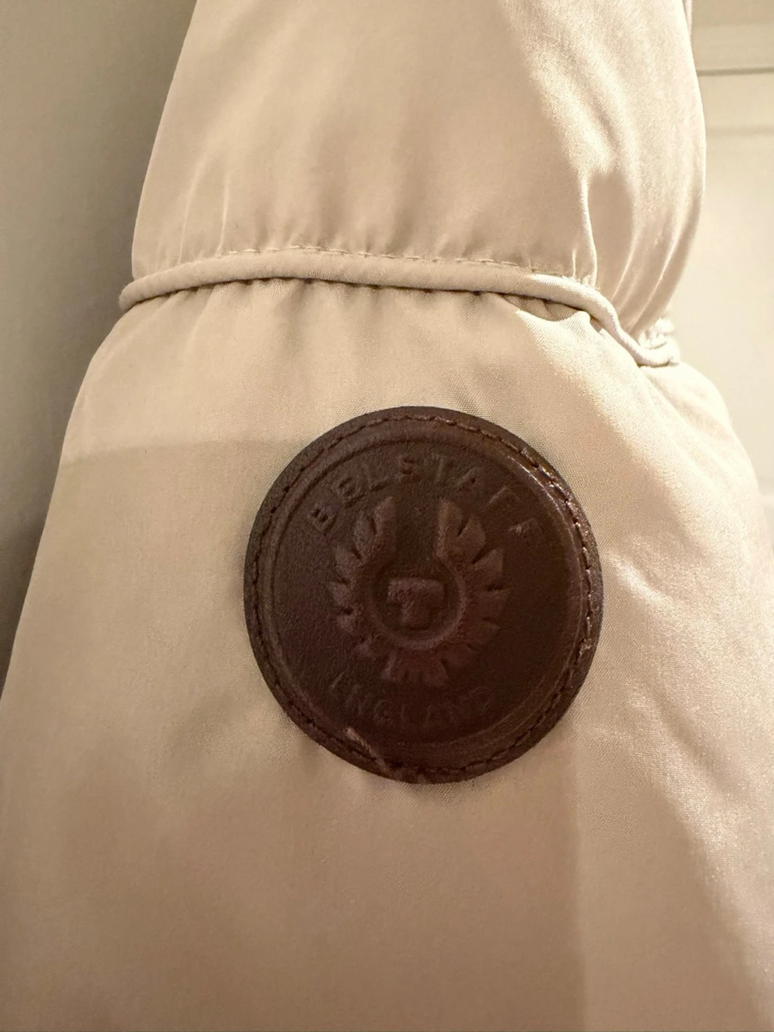 Beige pufferjacka från Belstaff - 2