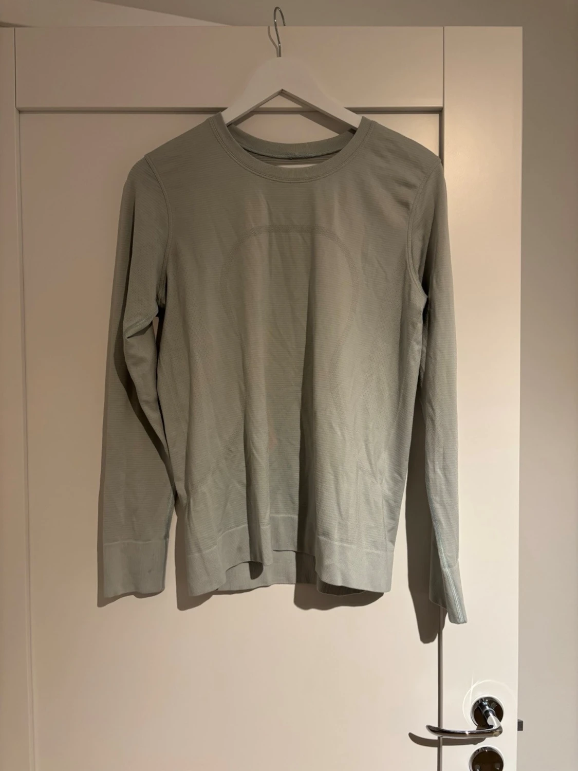 Lululemon träningströja storlek 8