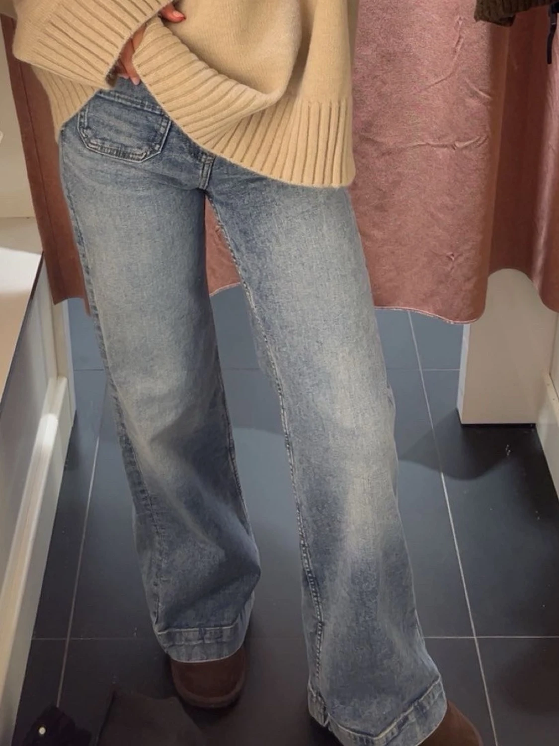 Front pocket jeans