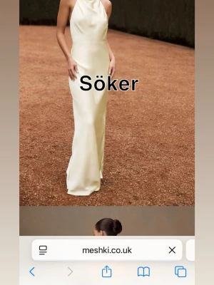 Champagnefärgad långklänning Meshki - Söker denna klänning strl S-M