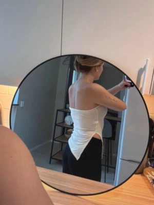 söt bandeau topp med slits - oanvänd, storlek S🤍