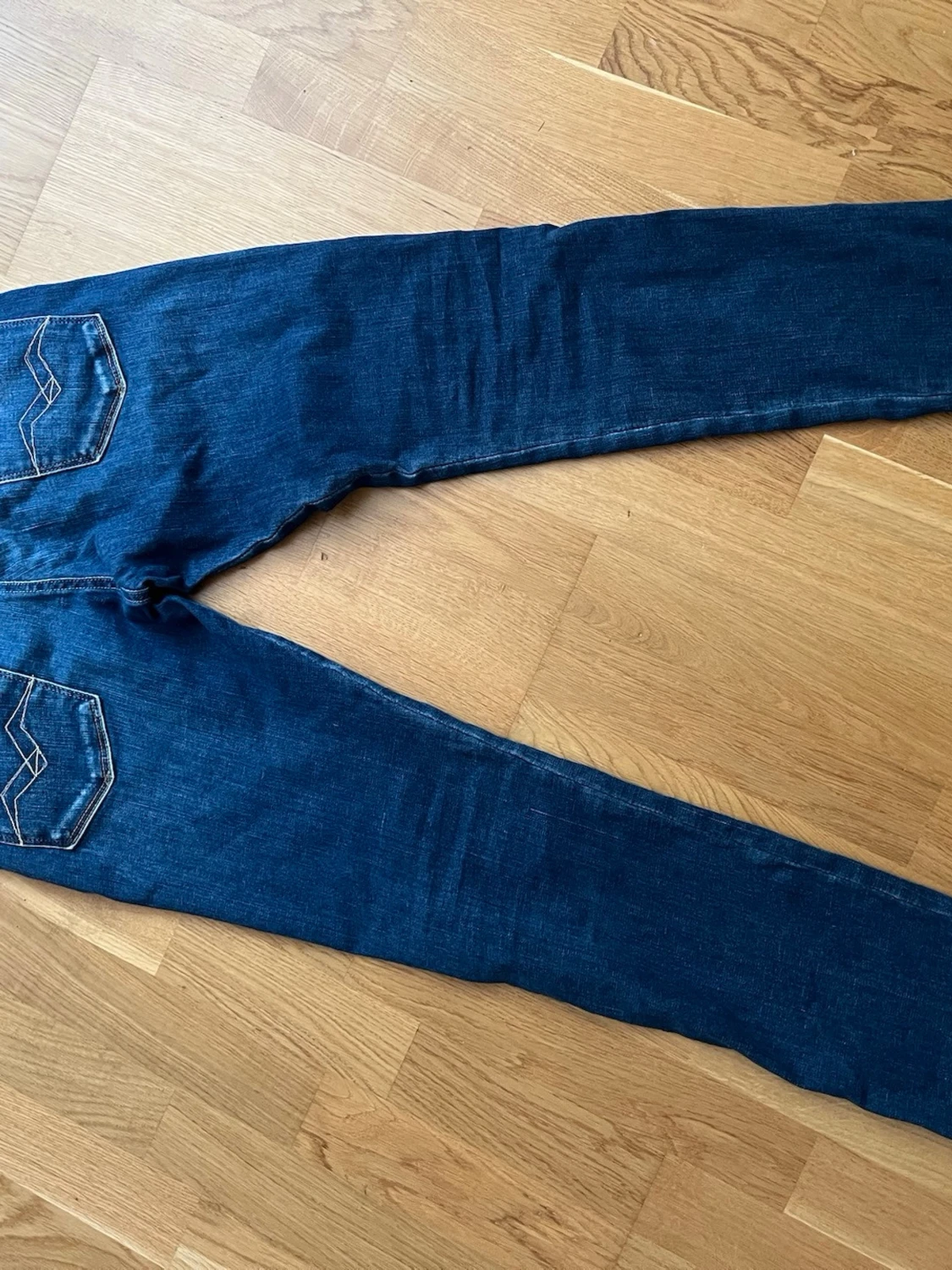 Mörkblå skinny jeans från Replay - 1