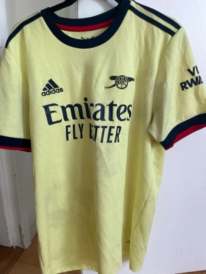 Arsenal tröja - Använd fåtal gånger