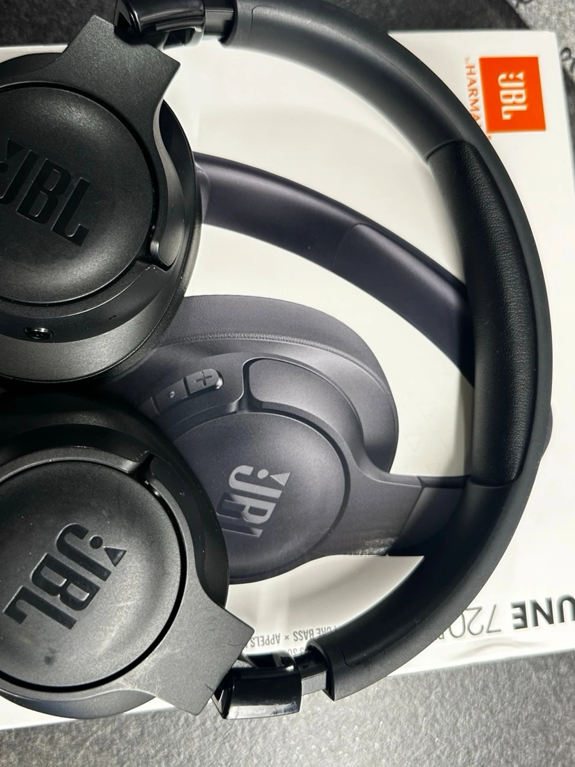 JBL tune 720 - 1