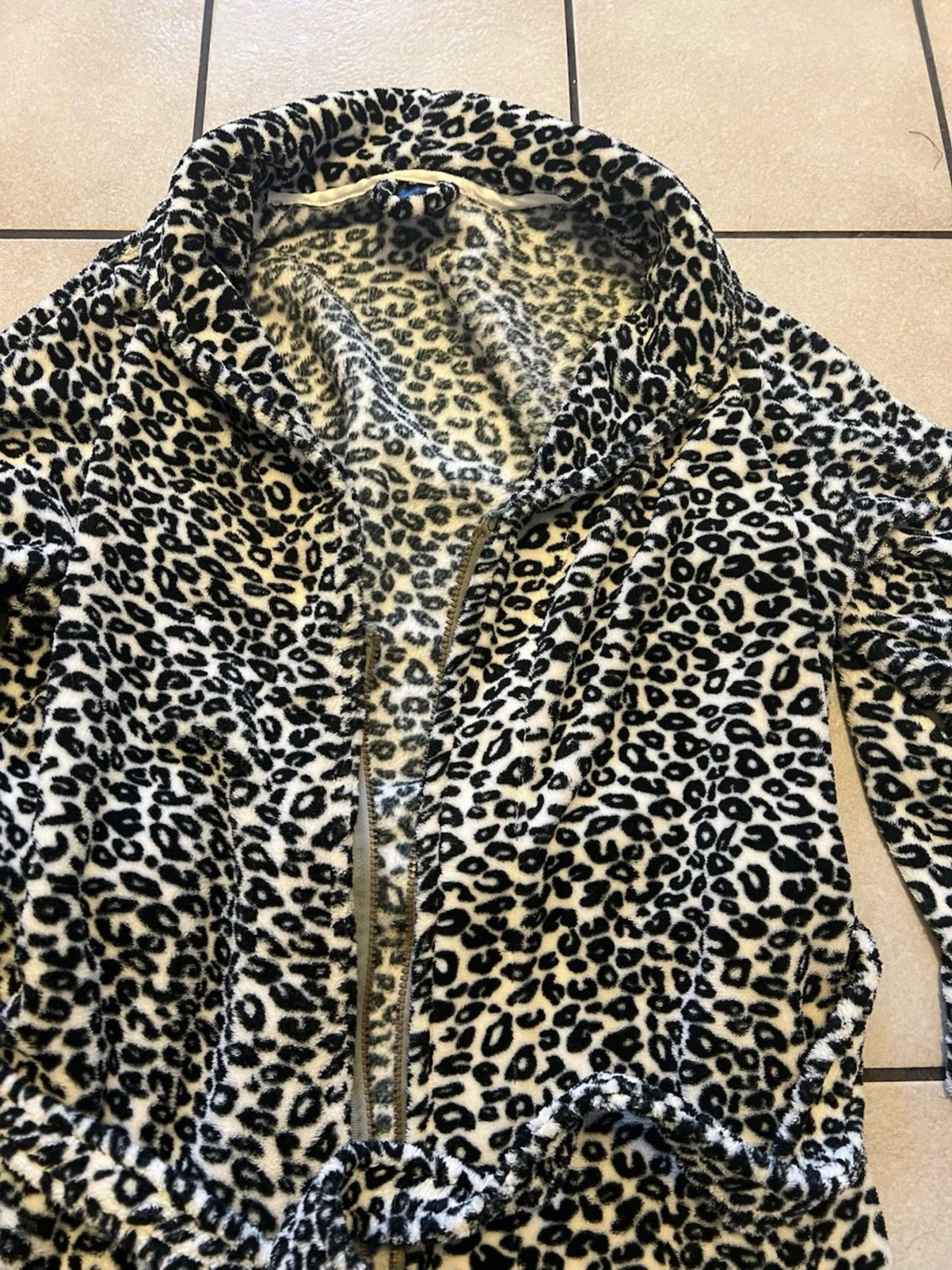 Leopardmönstrad jacka storlek XL/XXL - 1