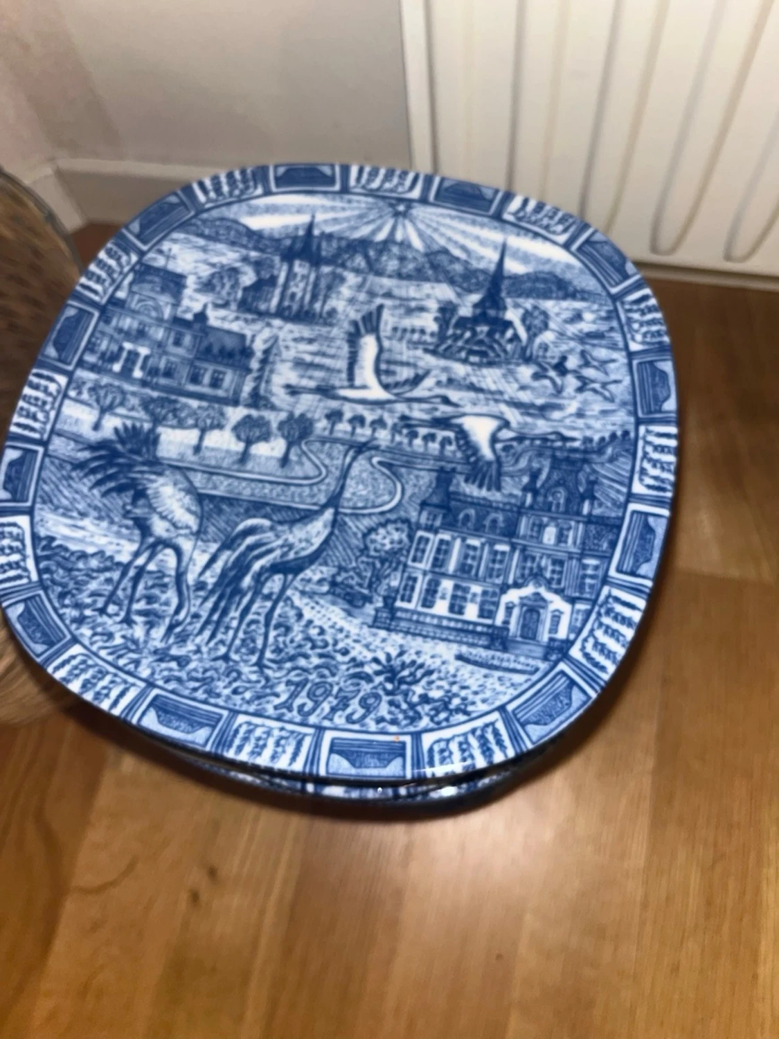 Blåvita tallrikar med motiv 1980 - 5