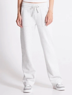 Gråa mjukisbyxor med raka ben - Grå mjukisbyxa. För vidare diskussion, kom privat.