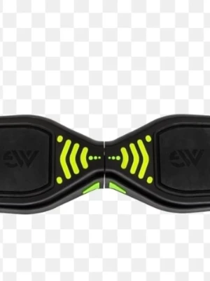 Svart och grön hoverboard åket 25 km priset kan diskuteras till mindre skriv till mig  - Säljer en svart hoverboard med coola gröna detaljer och robusta hjul. Perfekt för dig som vill ta dig fram snabbt och smidigt. Designen är modern med tydliga mönster på fotplattorna och stora hjul för bättre grepp.