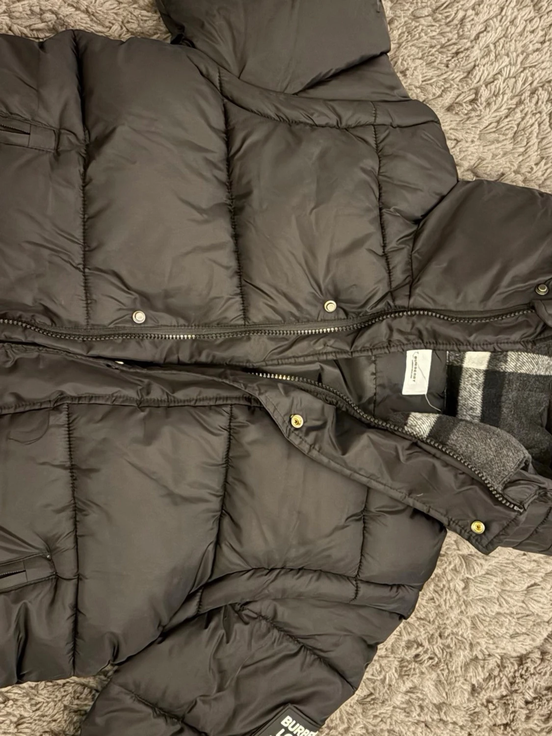 Svart dunjacka från Burberry - 2